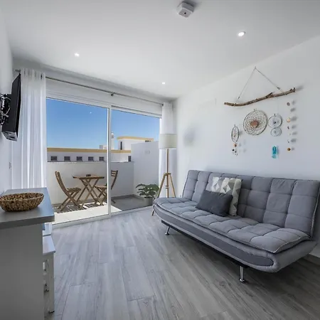 Sunset Apartment *