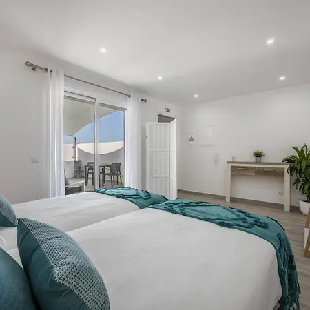 Sunset Apartment *